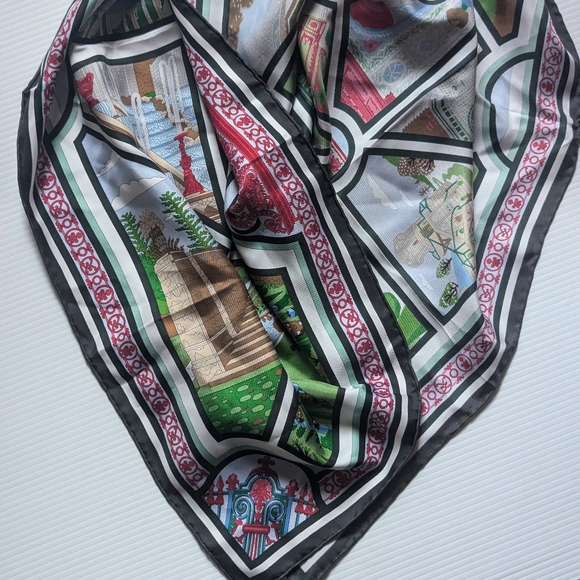 Hermes 100% Silk square Scarf, Versailles print - Picture 6 of 8